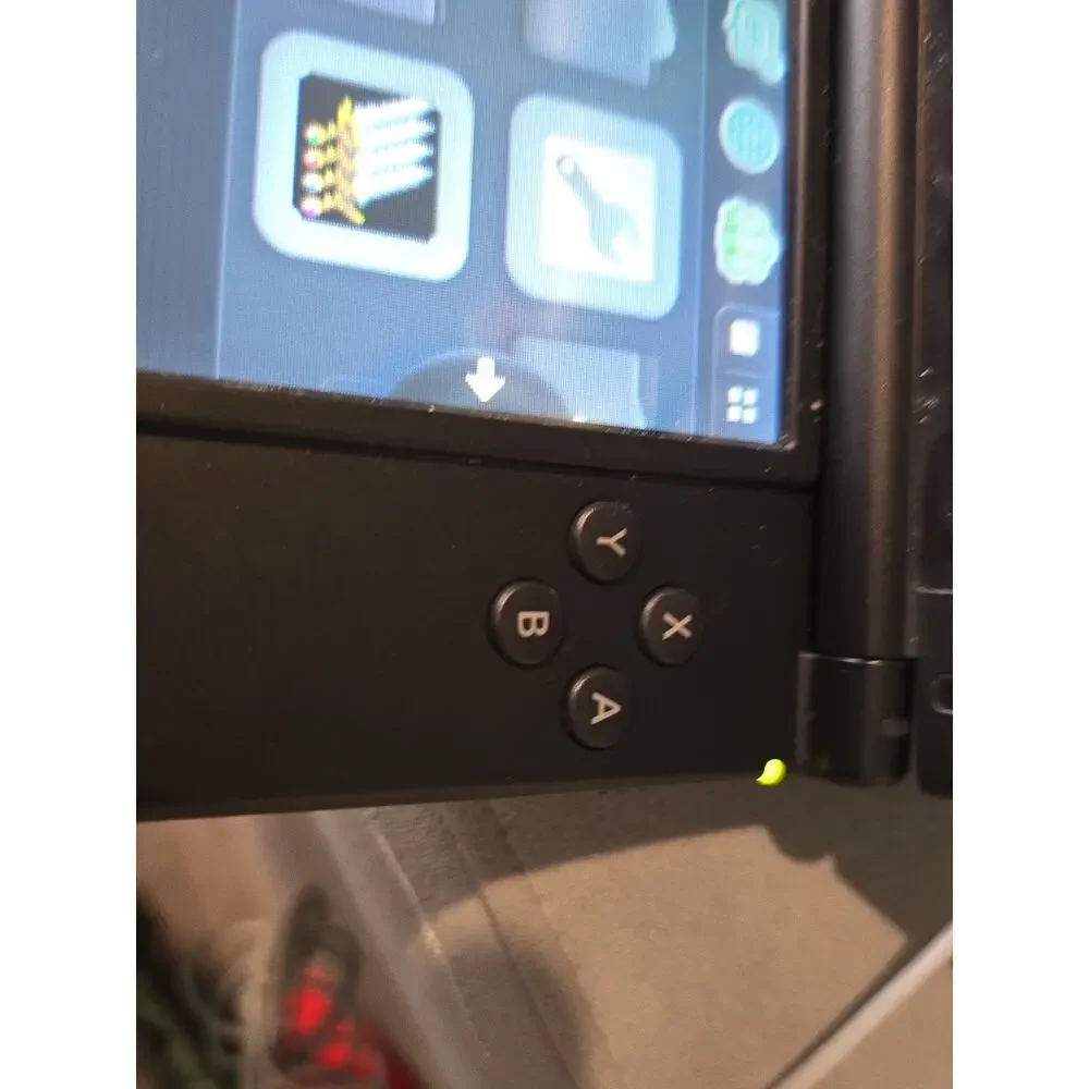 Nintendo 3DS XL Blue With Charger and Hard CASE